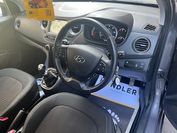 Used Hyundai i10 2019 for sale - 79395720: Photo