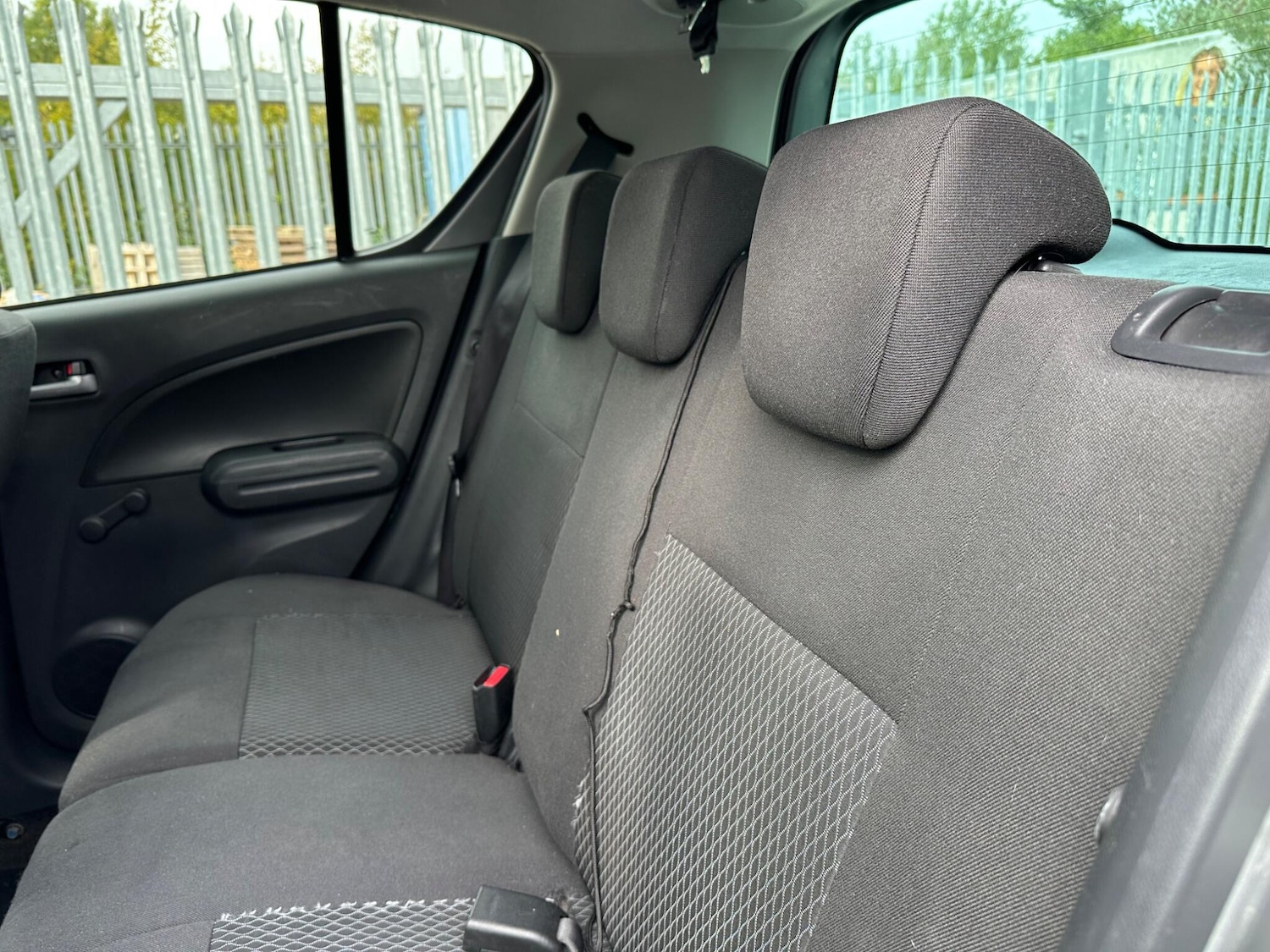 Used Suzuki Swift 2012 for sale - 76167095: Photo 8