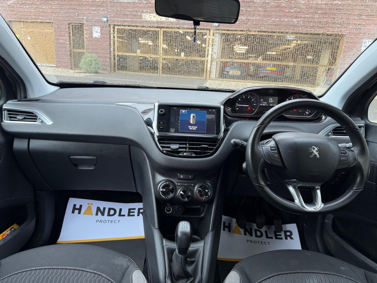 Used Peugeot 208 2016 for sale - 77396076: Photo 23