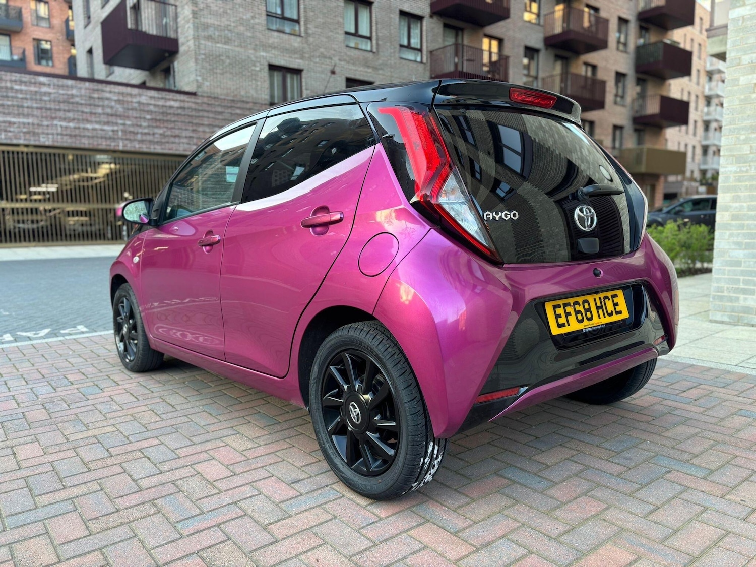 Used Toyota AYGO for sale - 77957691: Photo 24