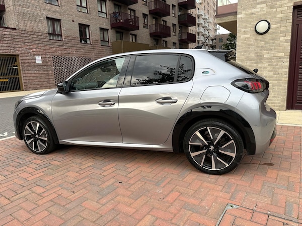 Used Peugeot E-208 2021 for sale - 76121873: Photo 12