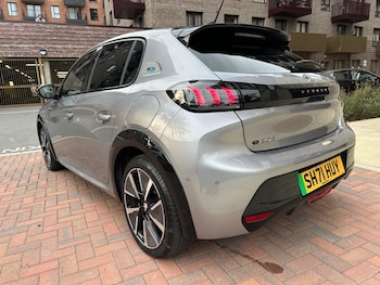 Used Peugeot E-208 2021 for sale - 76121873: Photo
