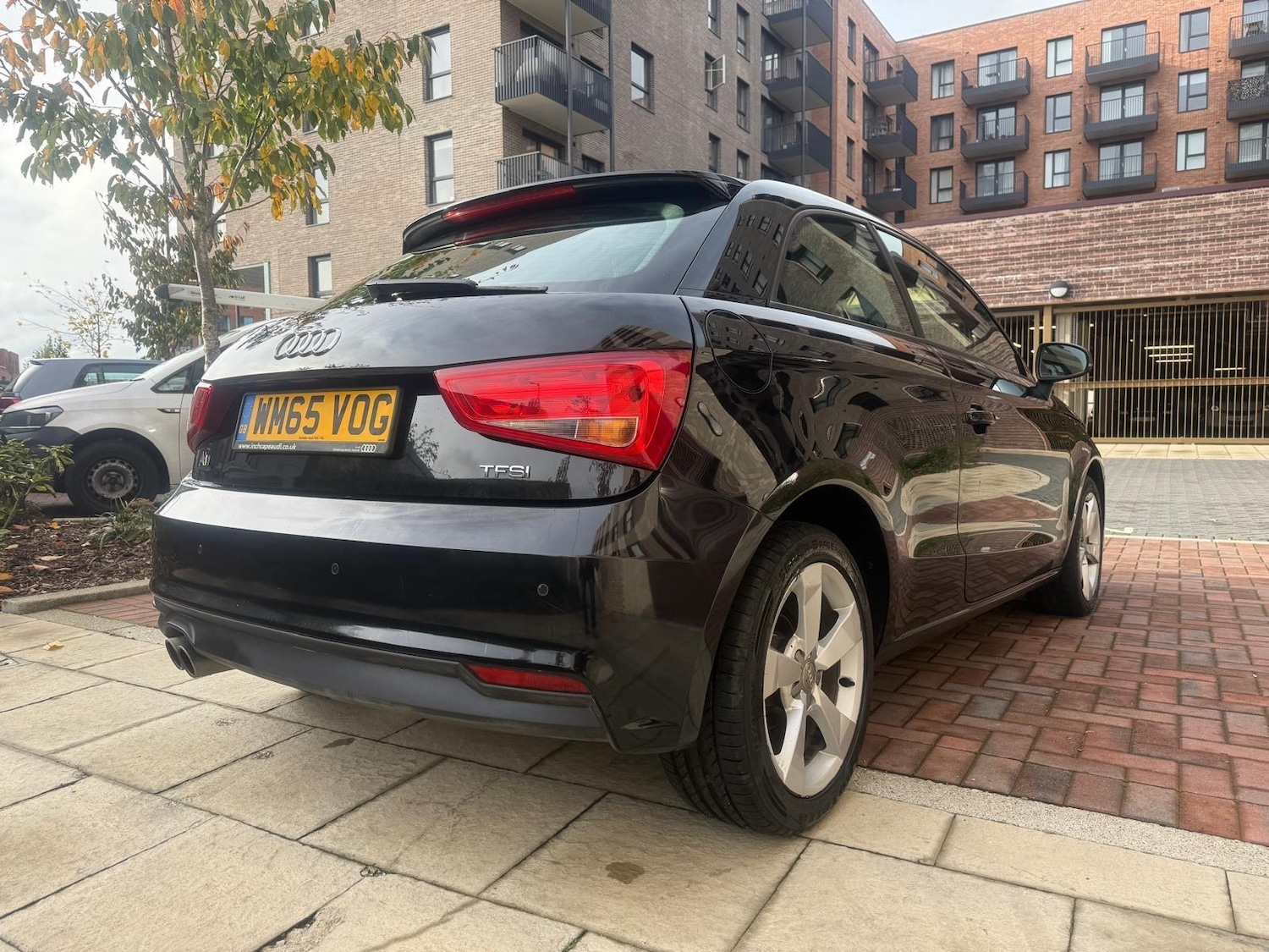 Used Audi A1 2016 for sale - 76498800: Photo 2