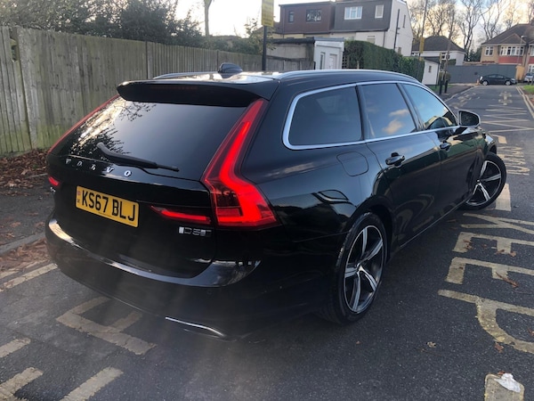 Used Volvo V90 2017 for sale - 74935323: Photo 2