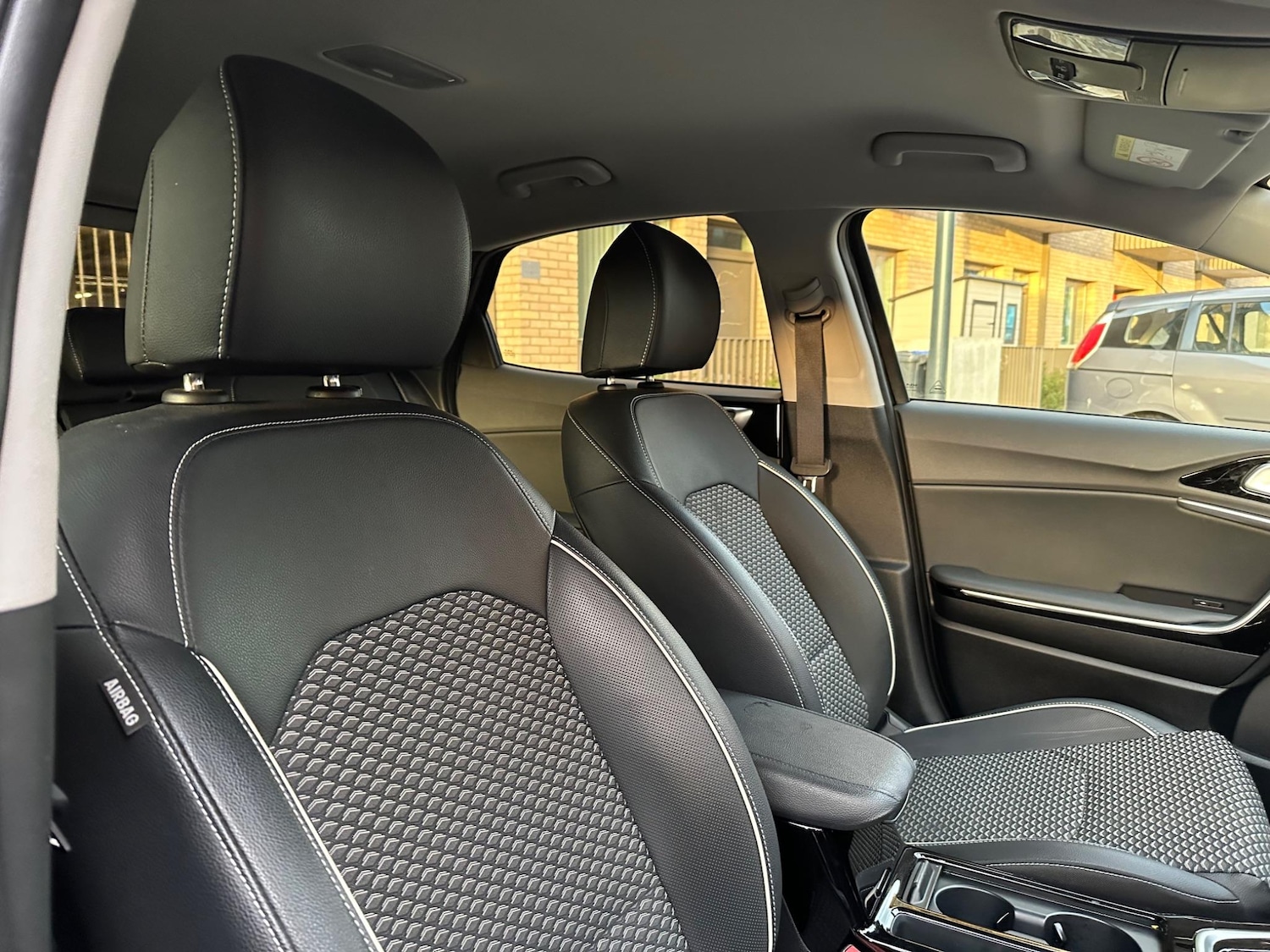 Used Kia XCeed 2023 for sale - 76992039: Photo 25