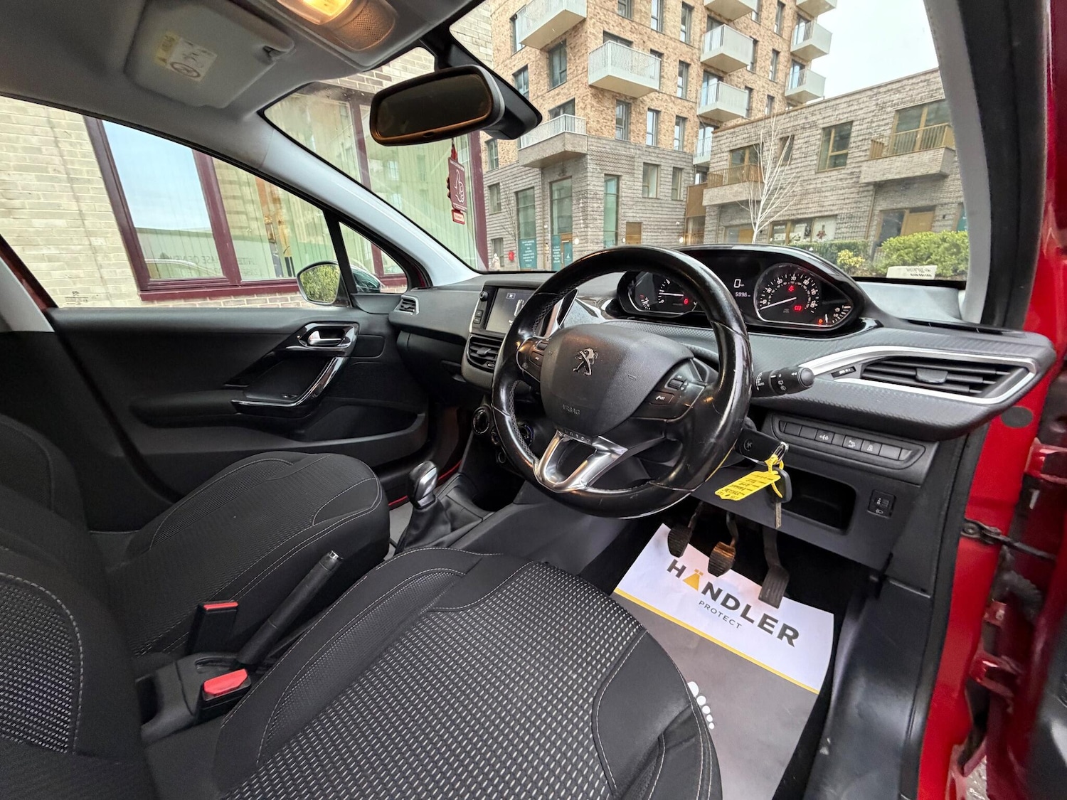 Used Peugeot 208 2015 for sale - 77175269: Photo 24