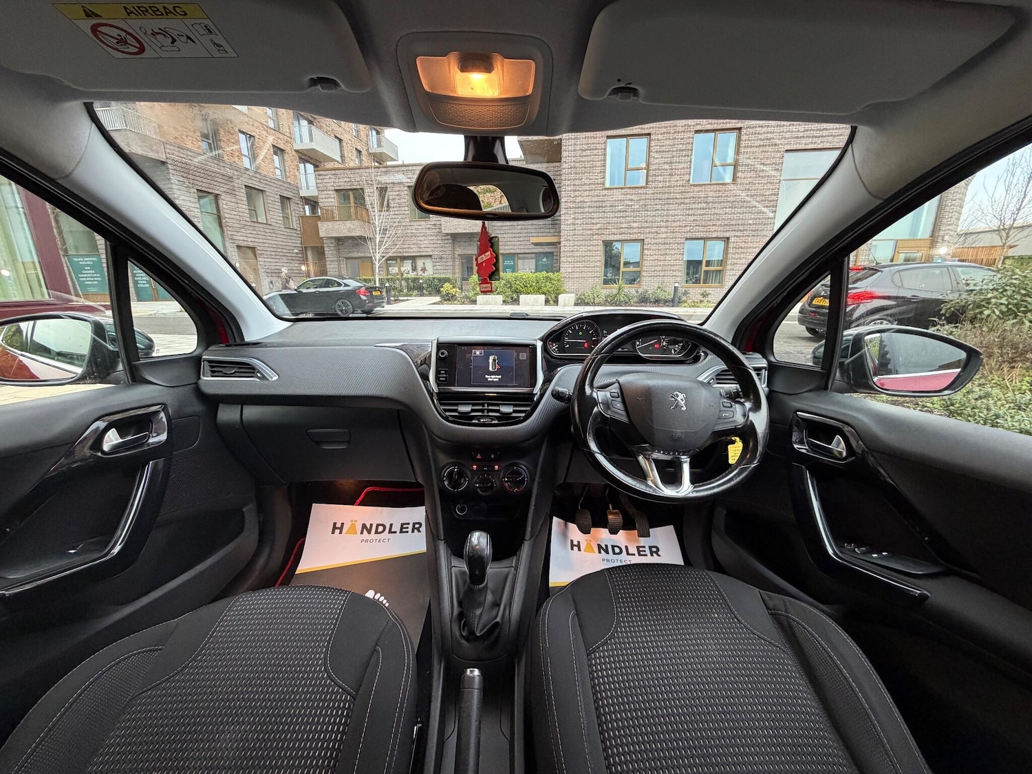 Used Peugeot 208 2015 for sale - 77175269: Photo 25