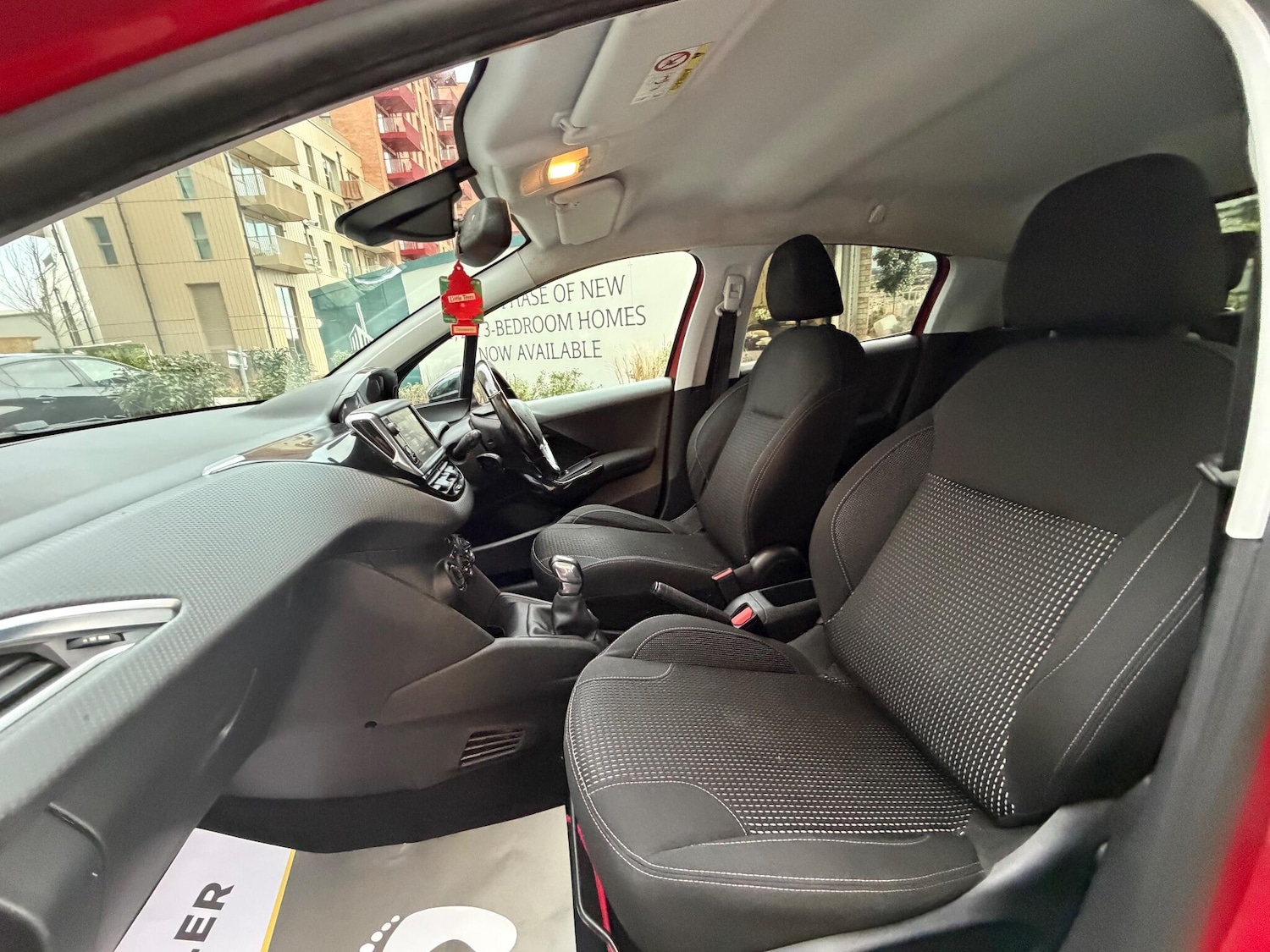 Used Peugeot 208 2015 for sale - 77175269: Photo 36