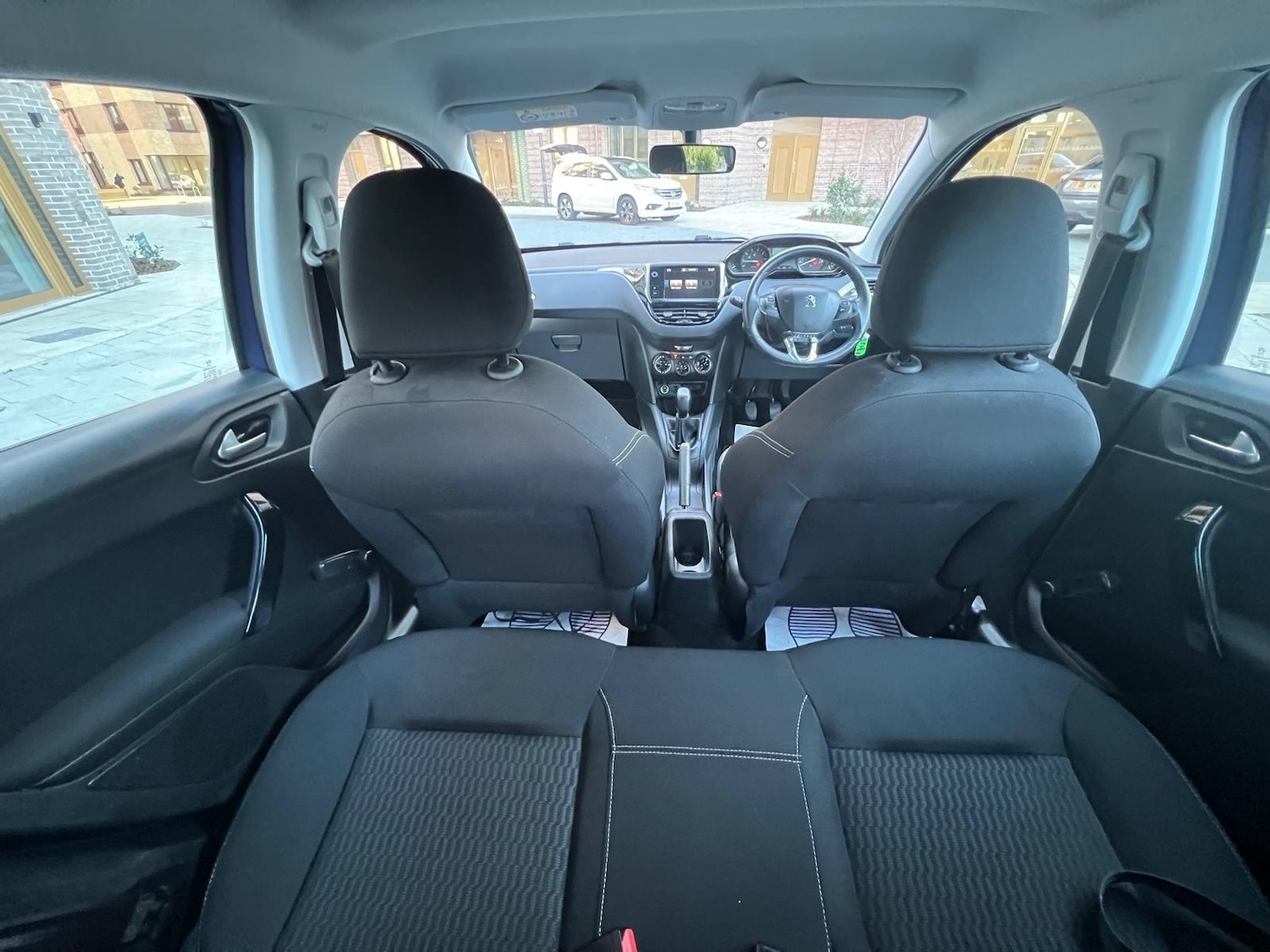 Used Peugeot 208 2016 for sale - 77049968: Photo 27