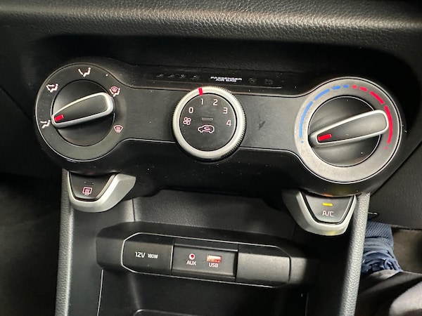 Used Kia Picanto 2018 for sale - 76121618: Photo 31
