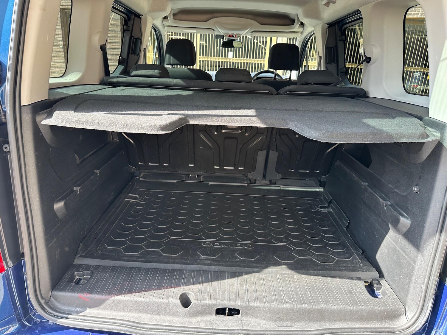 Used Vauxhall Combo Life 2020 for sale - 76997536: Photo 16