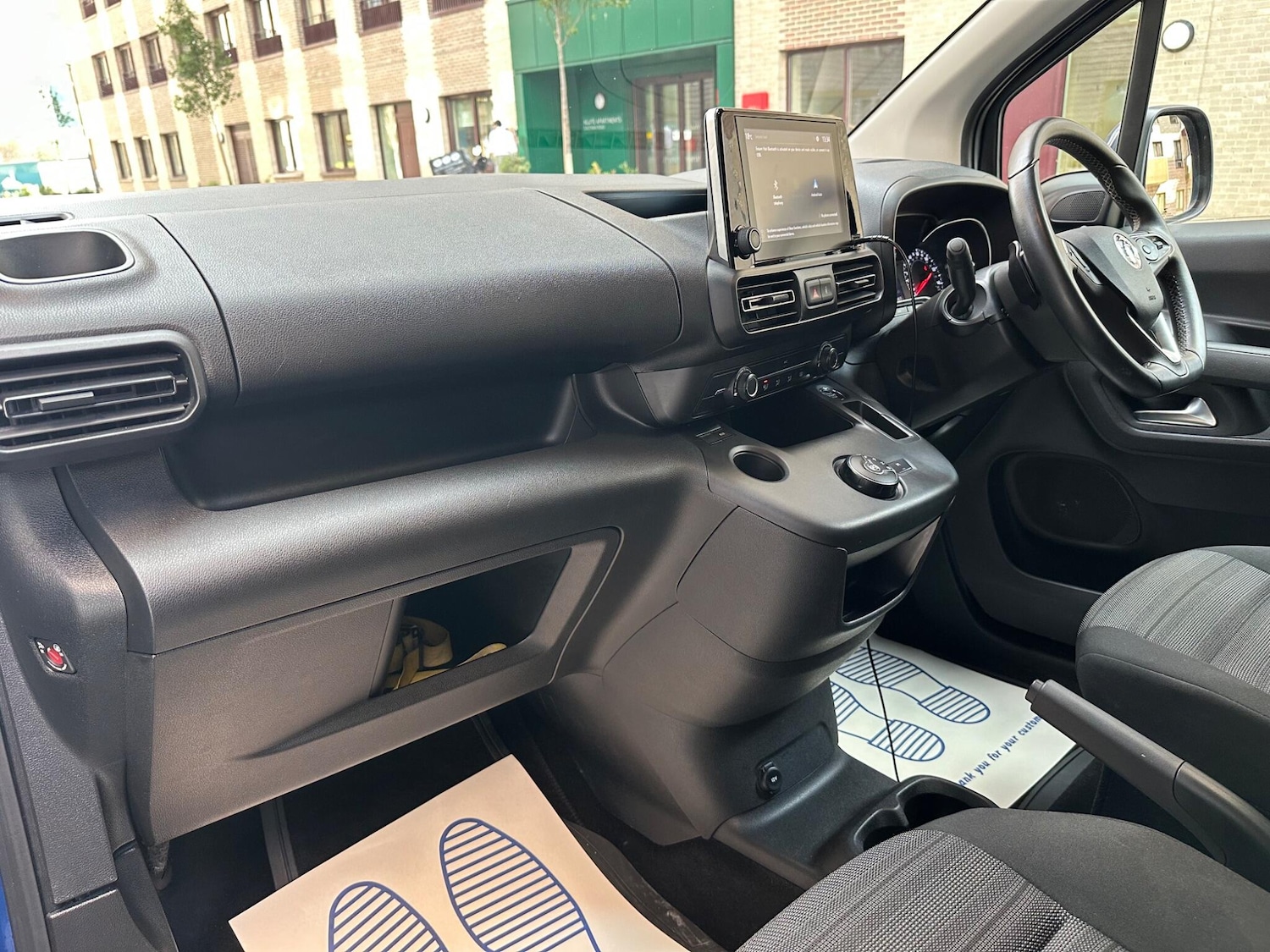 Used Vauxhall Combo Life 2020 for sale - 76997536: Photo 4