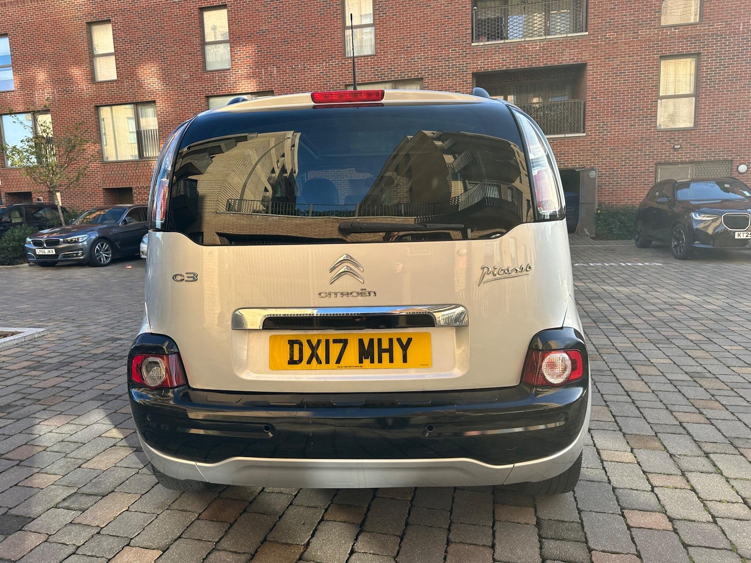 Used Citroen C3 Picasso 2017 for sale - 76752907: Photo 13