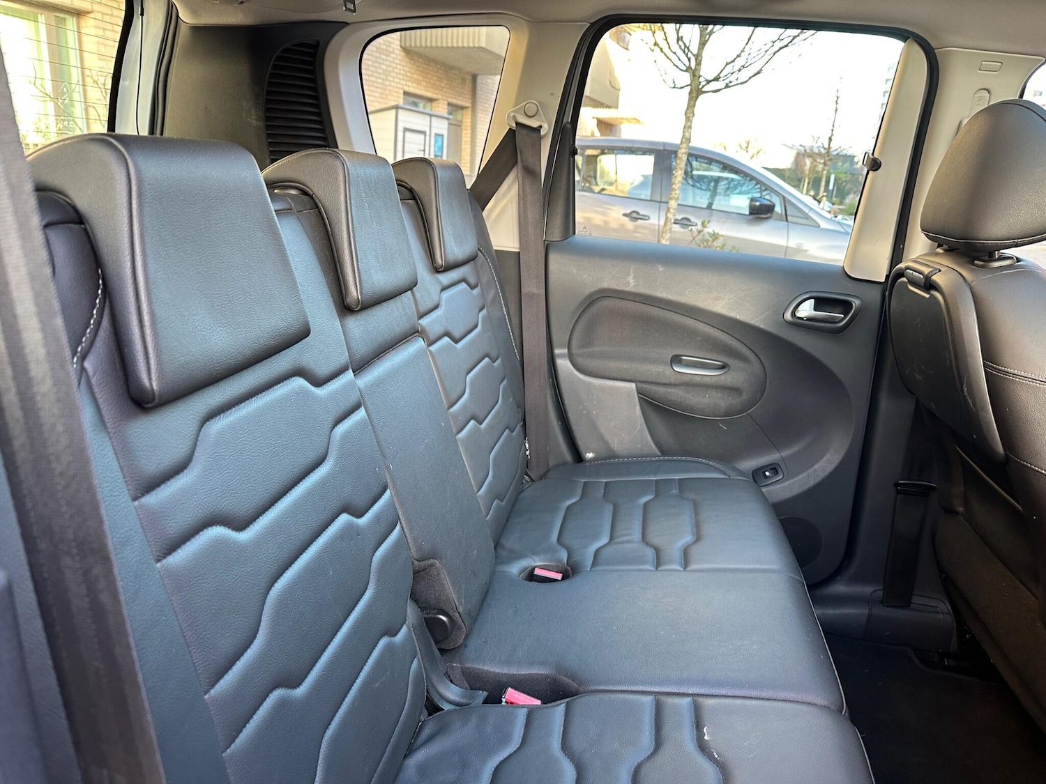 Used Citroen C3 Picasso 2017 for sale - 76752907: Photo 22