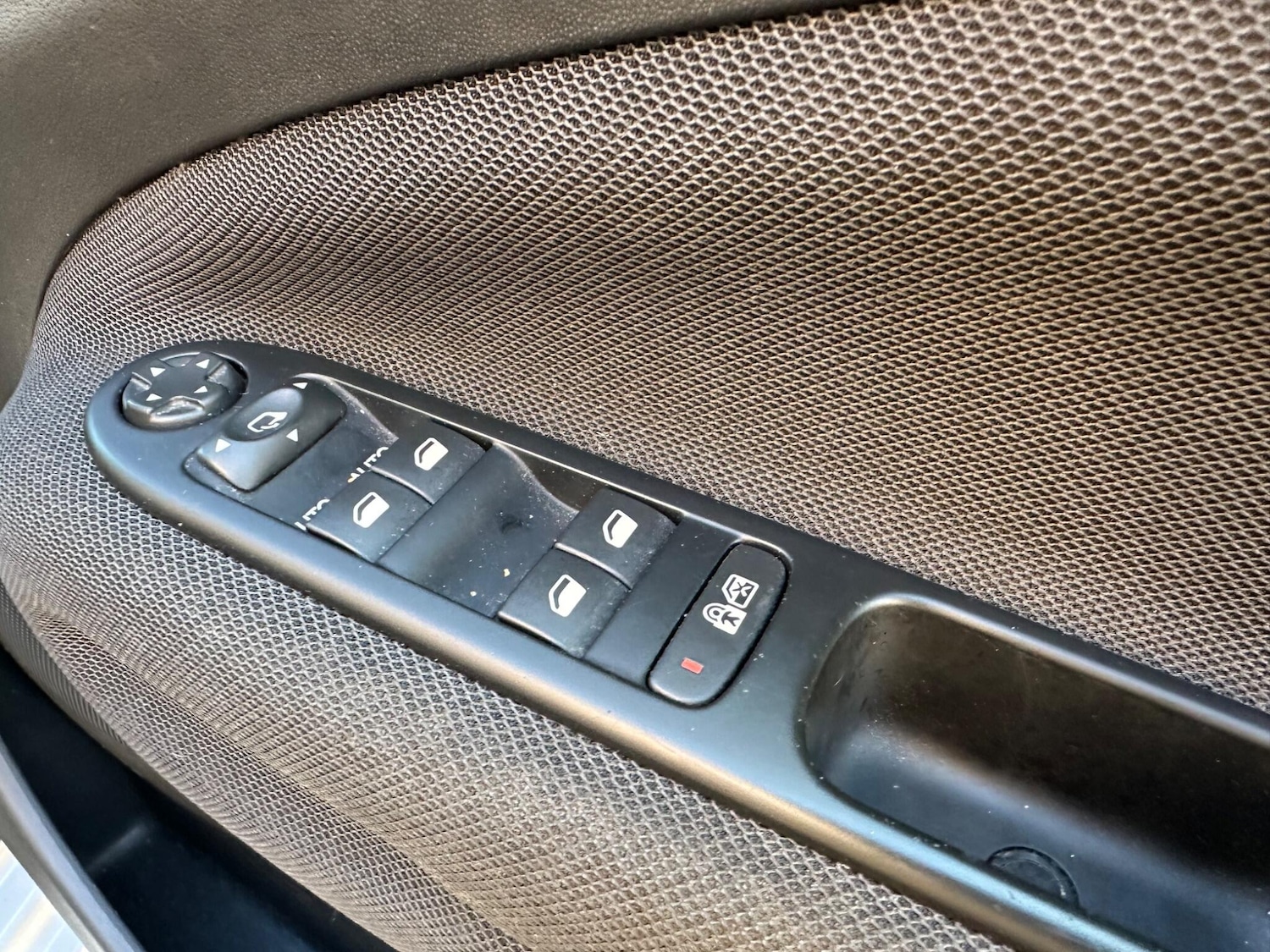 Used Citroen C3 Picasso 2017 for sale - 76752907: Photo 24