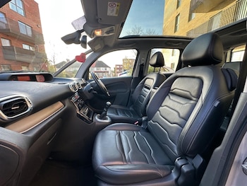 Used Citroen C3 Picasso 2017 for sale - 76752907: Photo