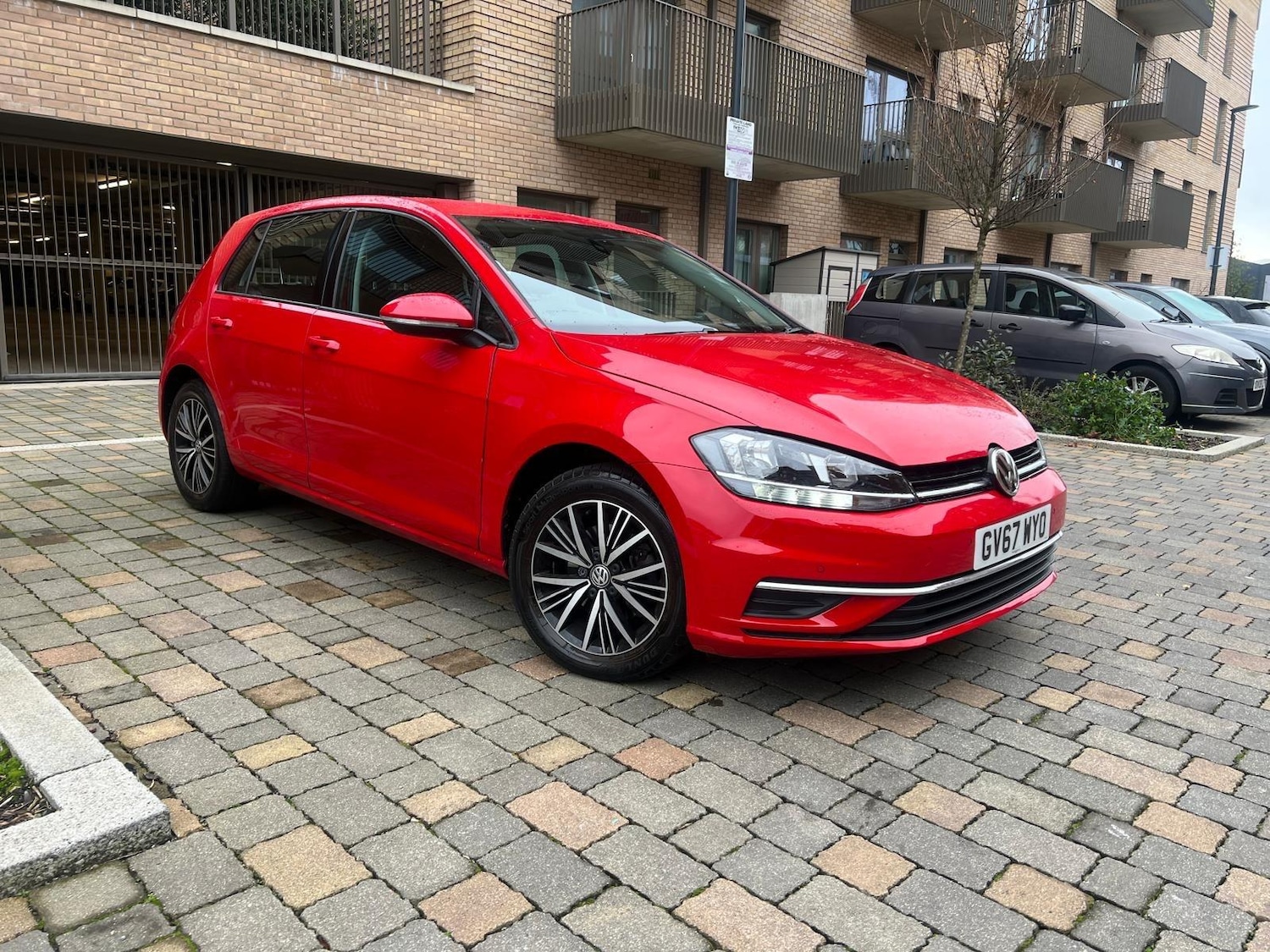Used Volkswagen Golf 2017 for sale - 76992384: Photo 16