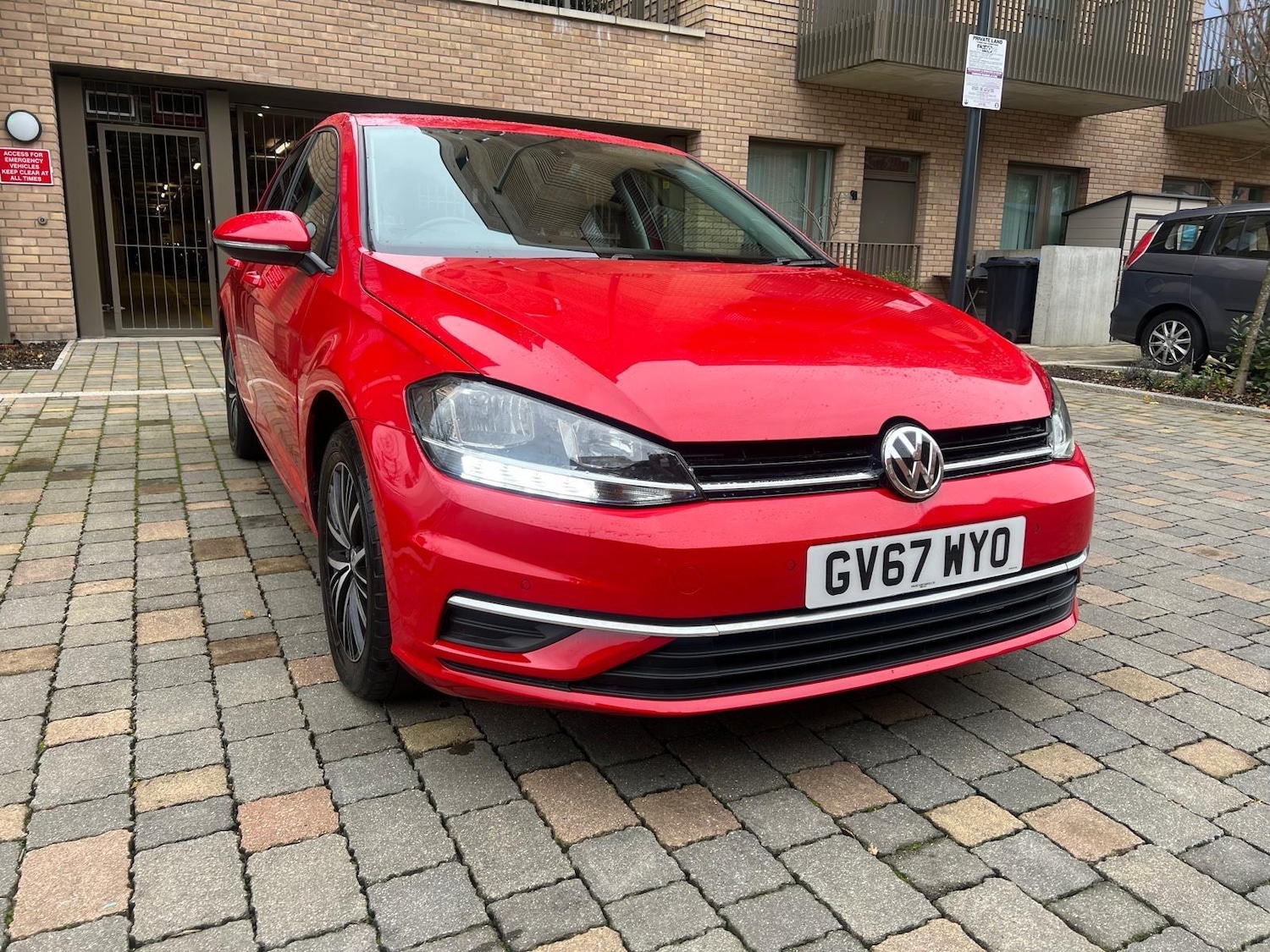 Used Volkswagen Golf 2017 for sale - 76992384: Photo 17