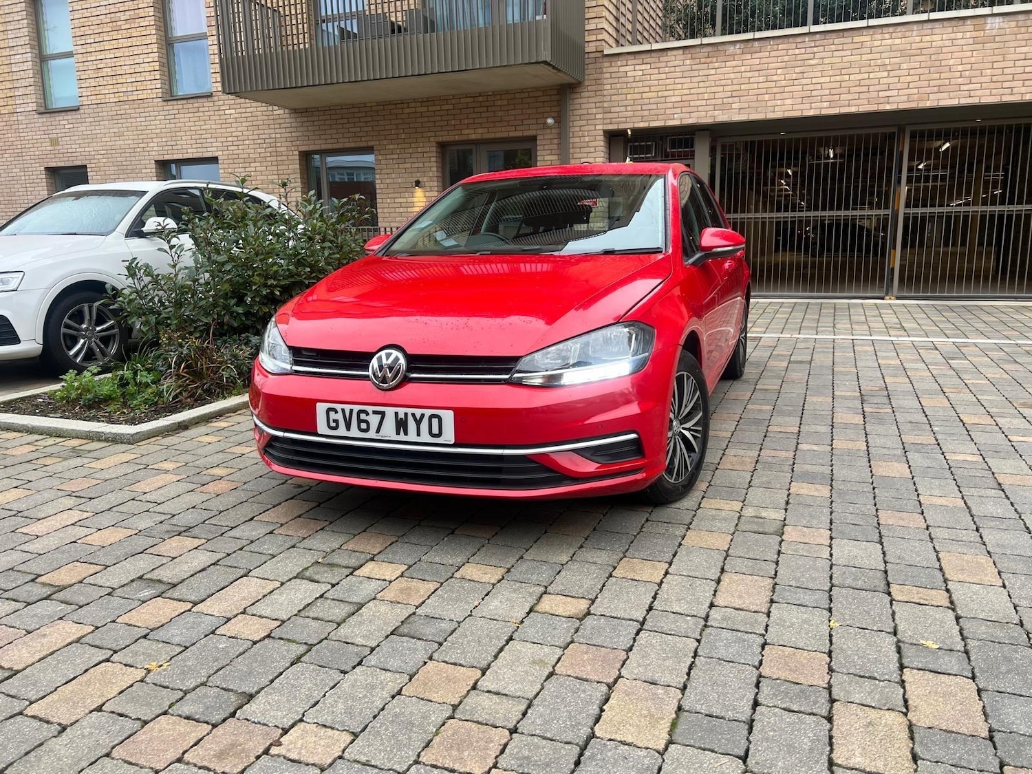 Used Volkswagen Golf 2017 for sale - 76992384: Photo 22