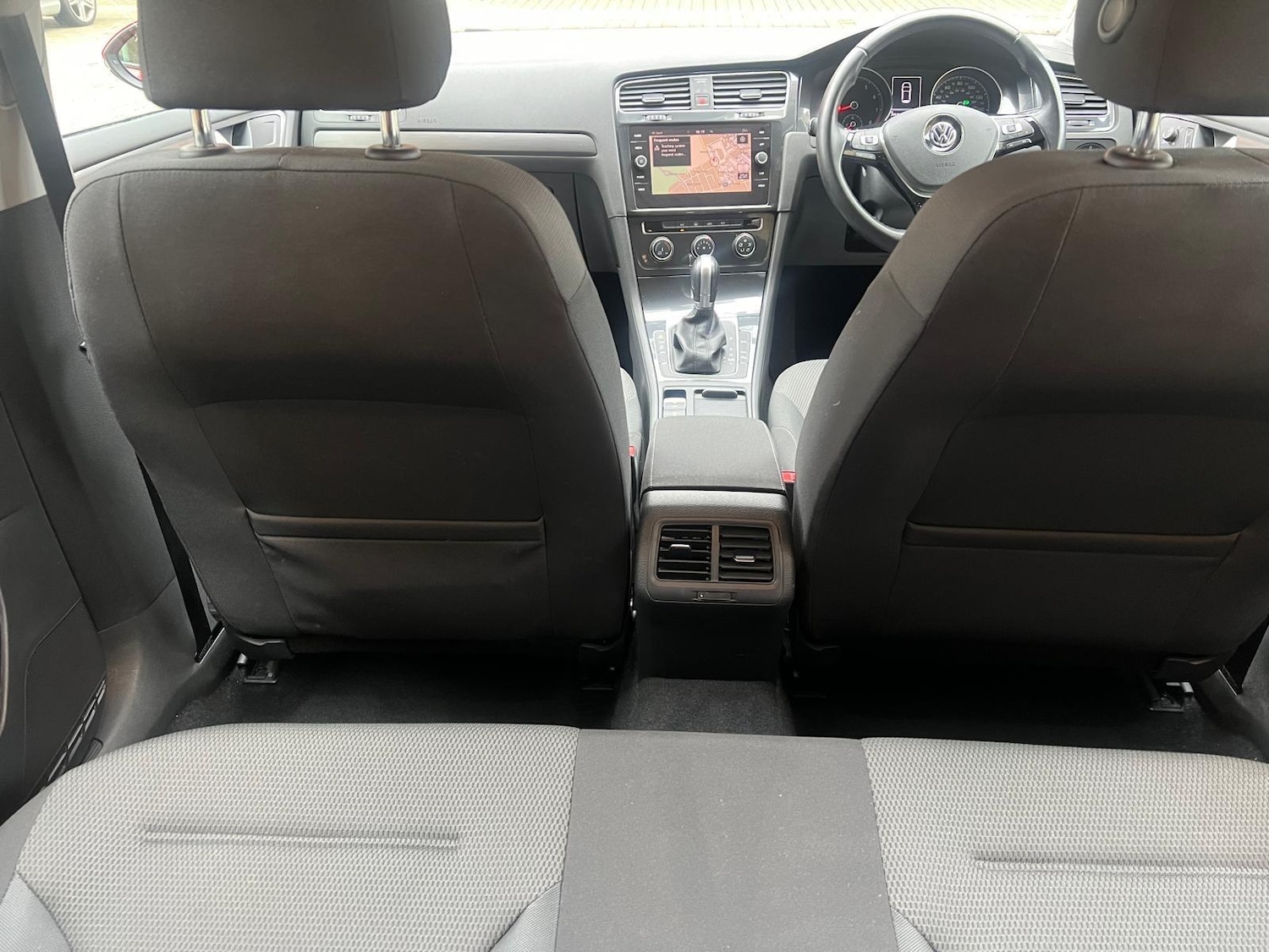 Used Volkswagen Golf 2017 for sale - 76992384: Photo 27