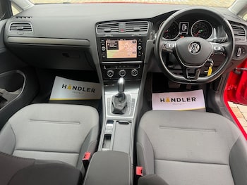 Used Volkswagen Golf 2017 for sale - 76992384: Photo