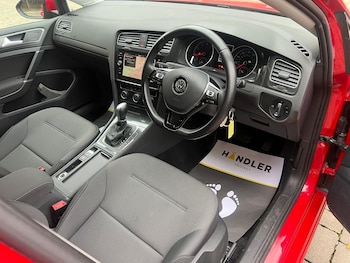 Used Volkswagen Golf 2017 for sale - 76992384: Photo