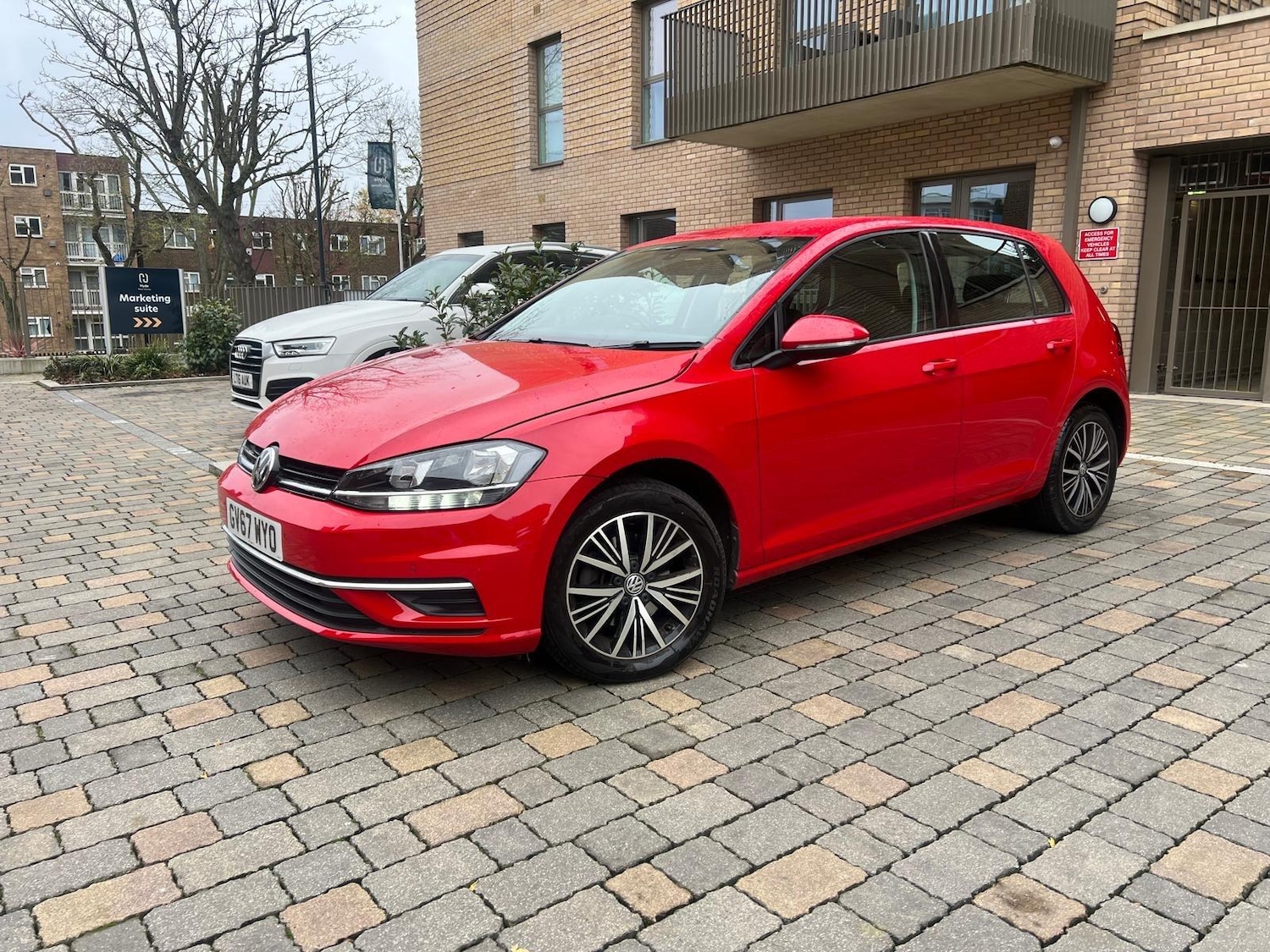 Used Volkswagen Golf 2017 for sale - 76992384: Photo 6