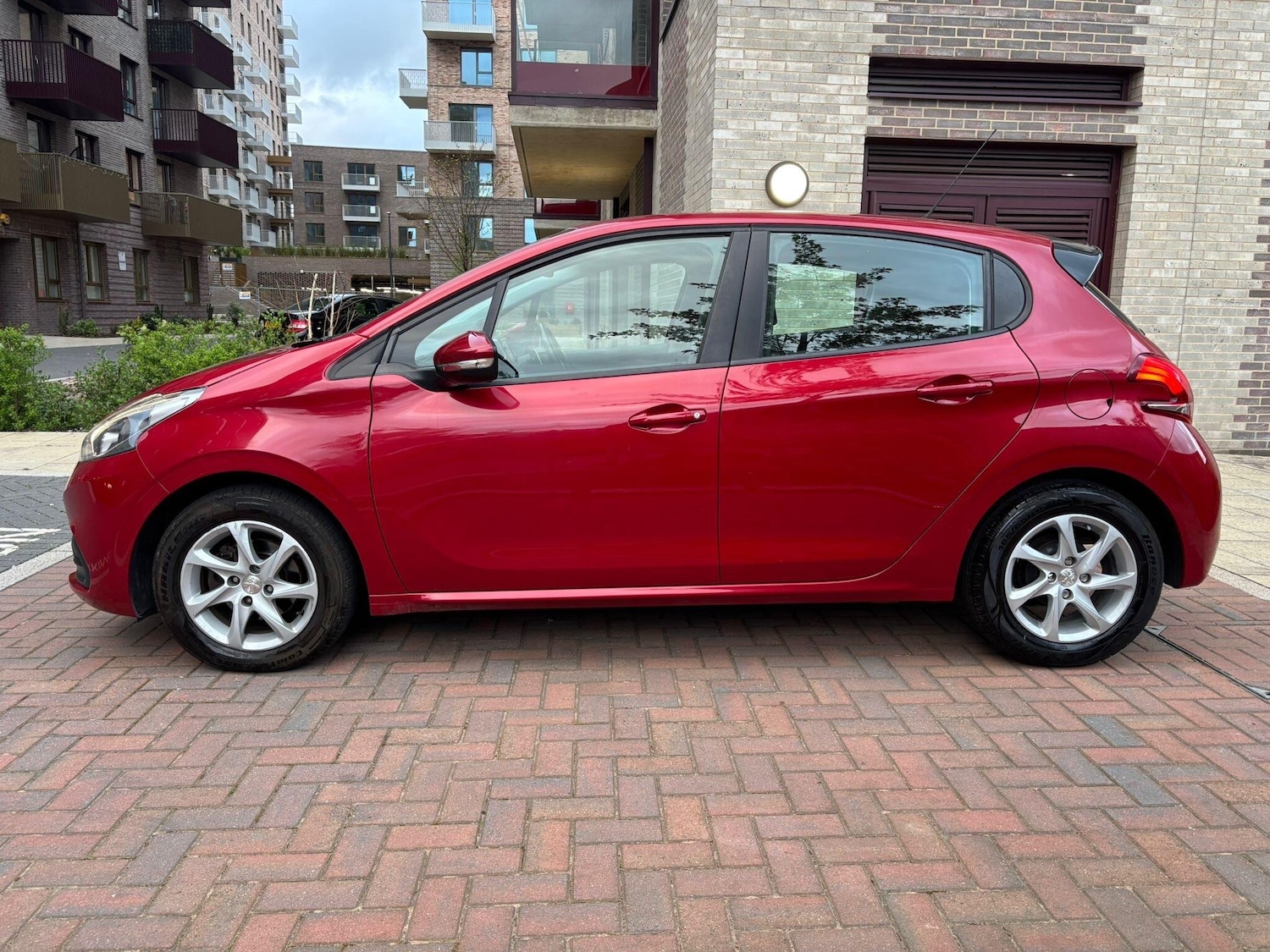 Used Peugeot 208 for sale - 78127985: Photo 28