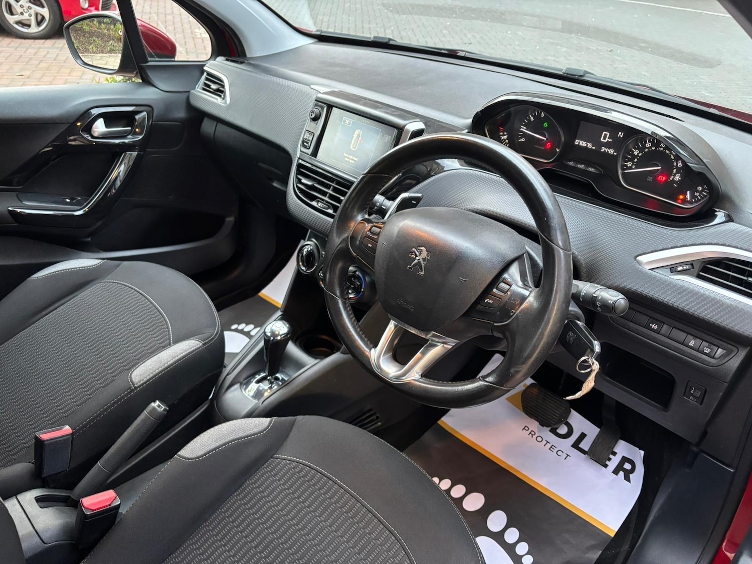 Used Peugeot 208 for sale - 78127985: Photo 36