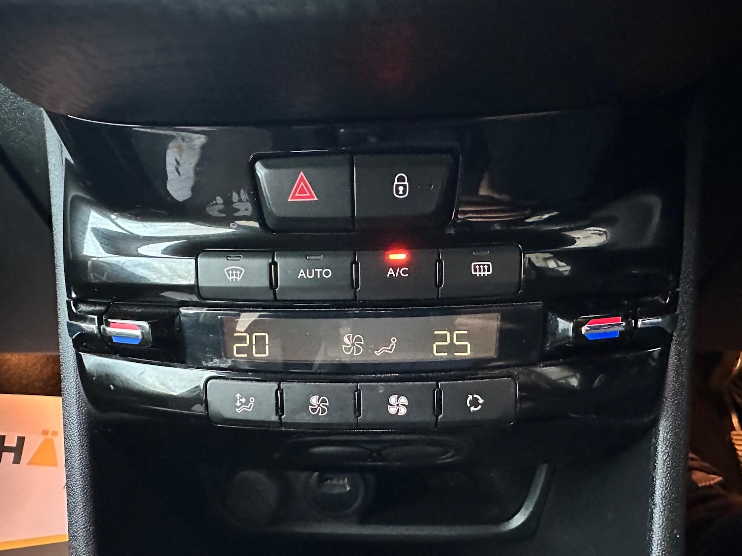 Used Peugeot 2008 2019 for sale - 76597052: Photo 29