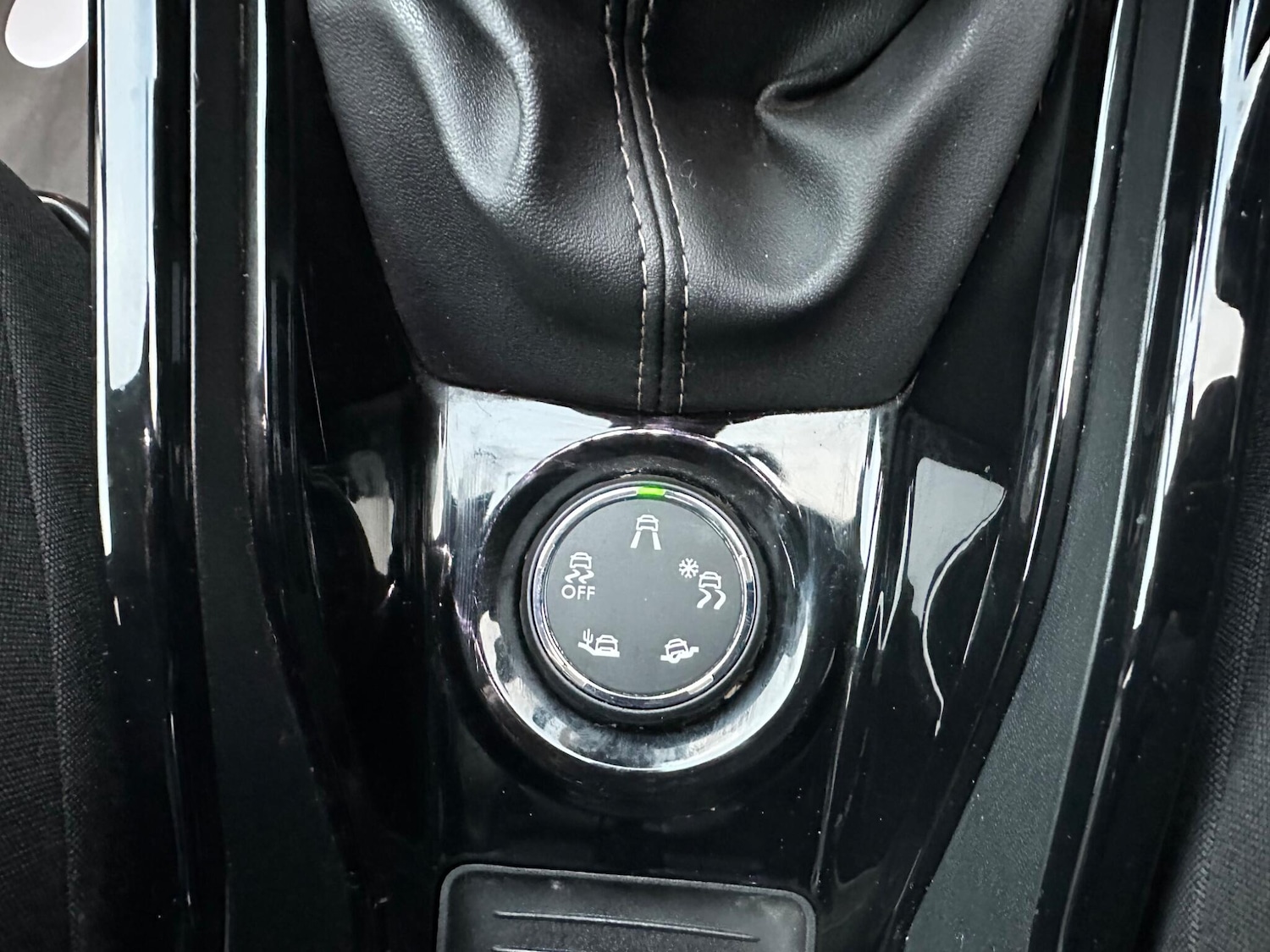 Used Peugeot 2008 2019 for sale - 76597052: Photo 30