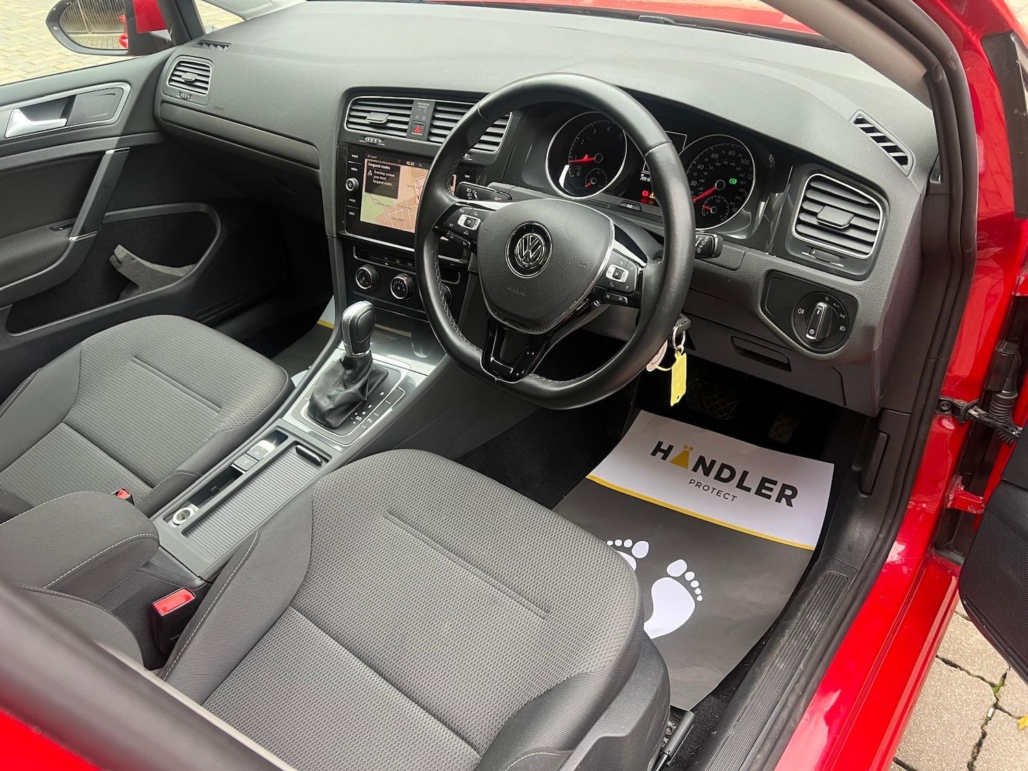 Used Volkswagen Golf 2017 for sale - 76084872: Photo 4