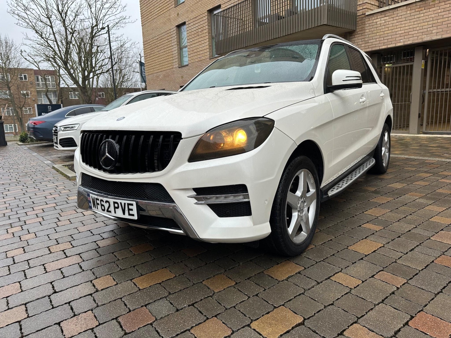 Used Mercedes-Benz M Class 2012 for sale - 76992922: Photo 8