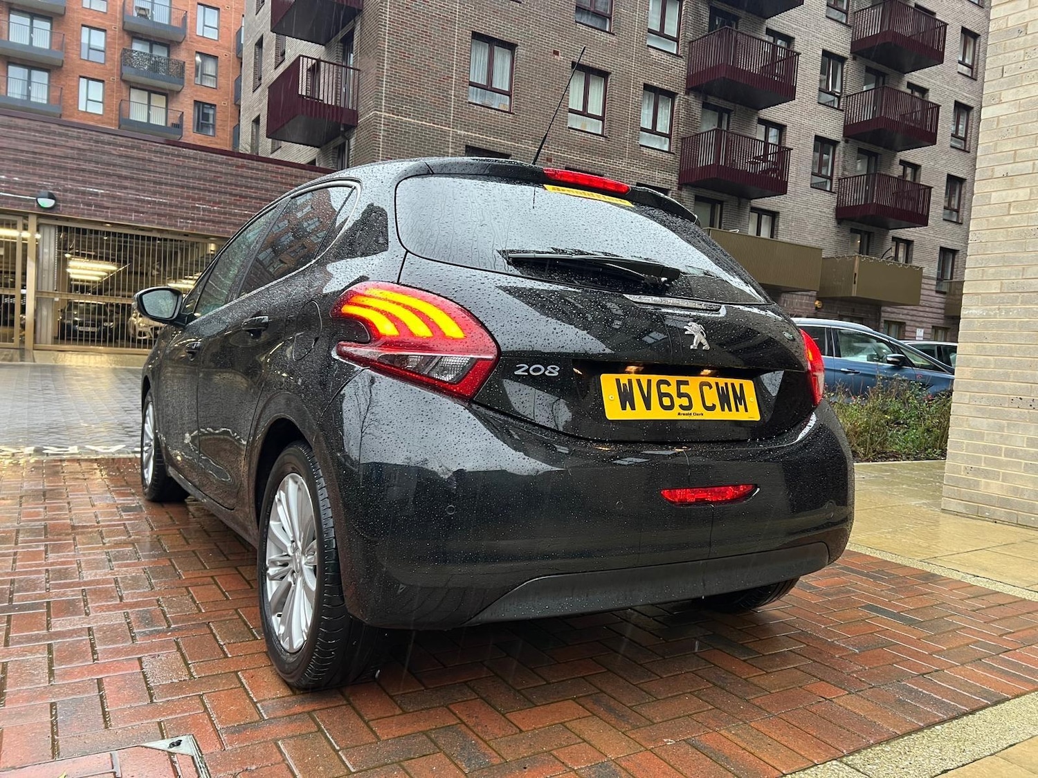 Used Peugeot 208 for sale - 76991849: Photo 2