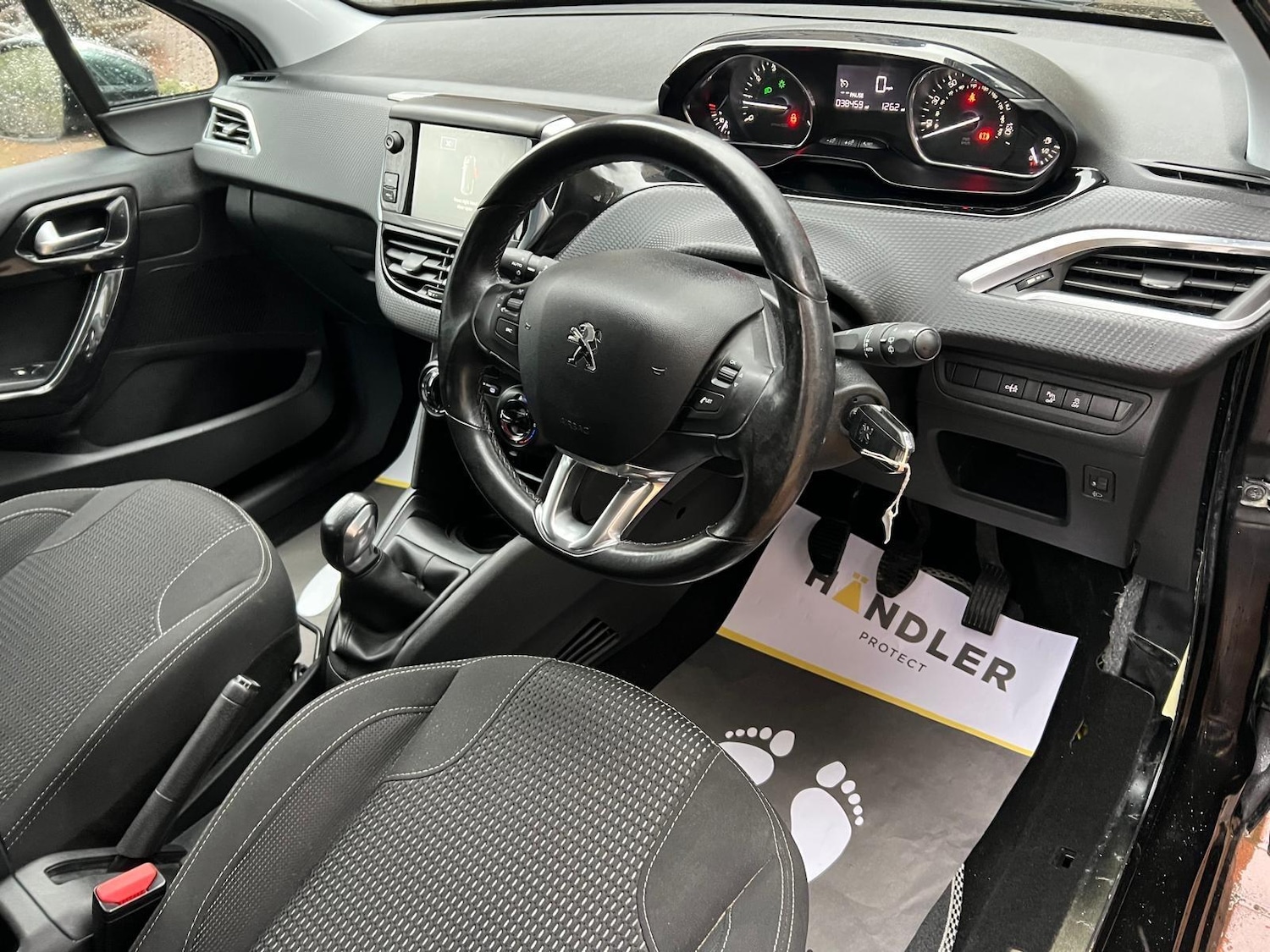 Used Peugeot 208 for sale - 76991849: Photo 22