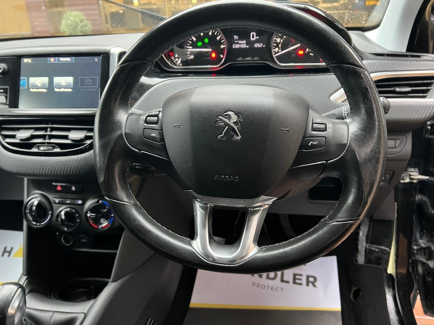 Used Peugeot 208 for sale - 76991849: Photo 23
