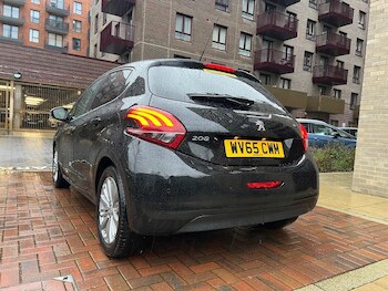 Used Peugeot 208 2015 for sale - 76991849: Photo