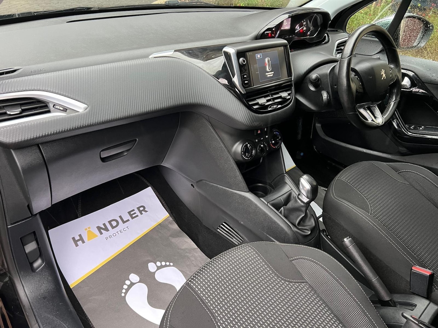 Used Peugeot 208 for sale - 76991849: Photo 3