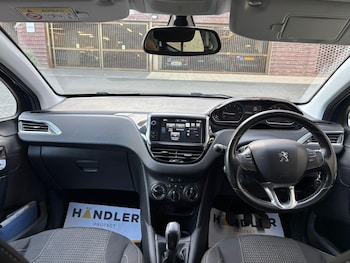 Used Peugeot 208 2015 for sale - 78675600: Photo