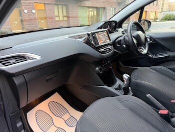 Used Peugeot 208 2017 for sale - 77455689: Photo