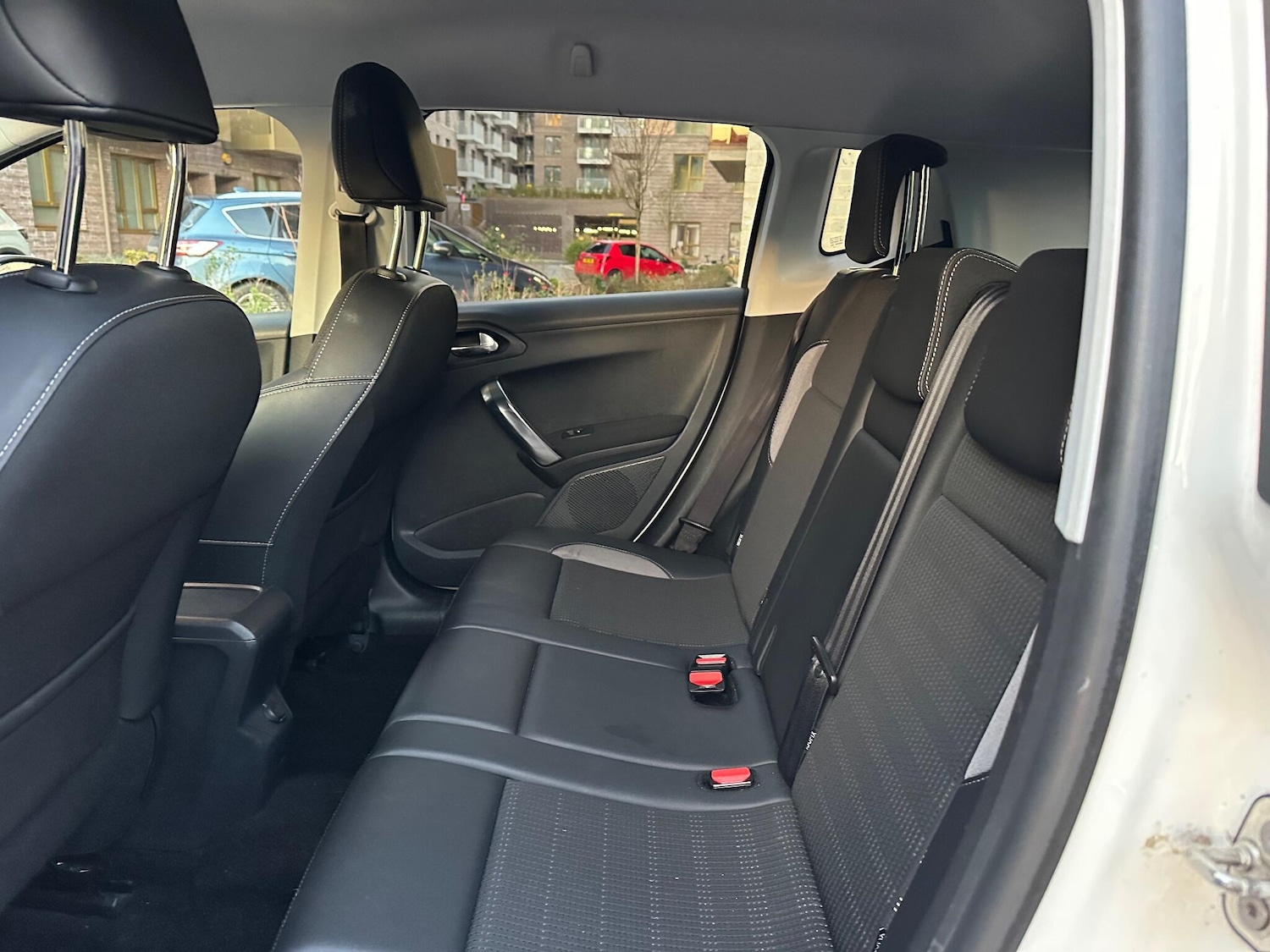 Used Peugeot 2008 2016 for sale - 76942652: Photo 24