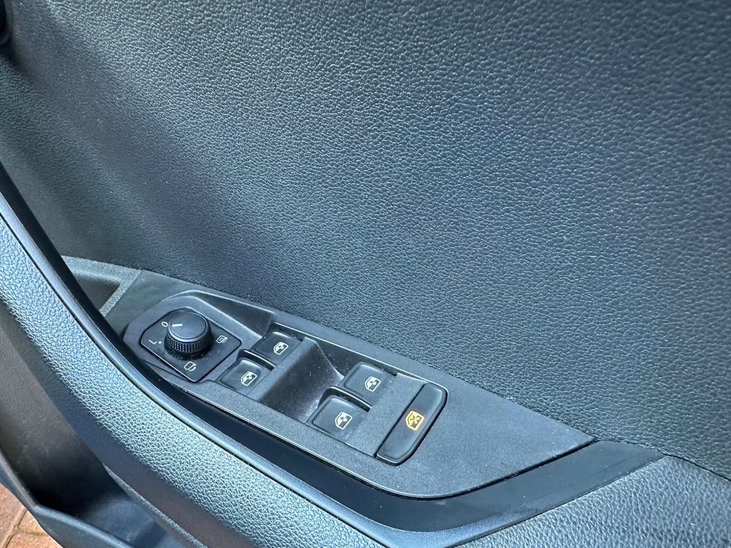 Used Skoda Karoq 2021 for sale - 76043005: Photo 37