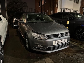 Used Volkswagen Polo 2016 for sale - 76572797: Photo