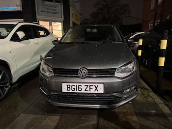 Used Volkswagen Polo 2016 for sale - 76572797: Photo