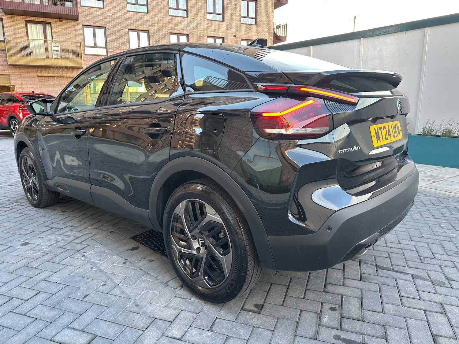 Used Citroen C4 2024 for sale - 76752853: Photo 2