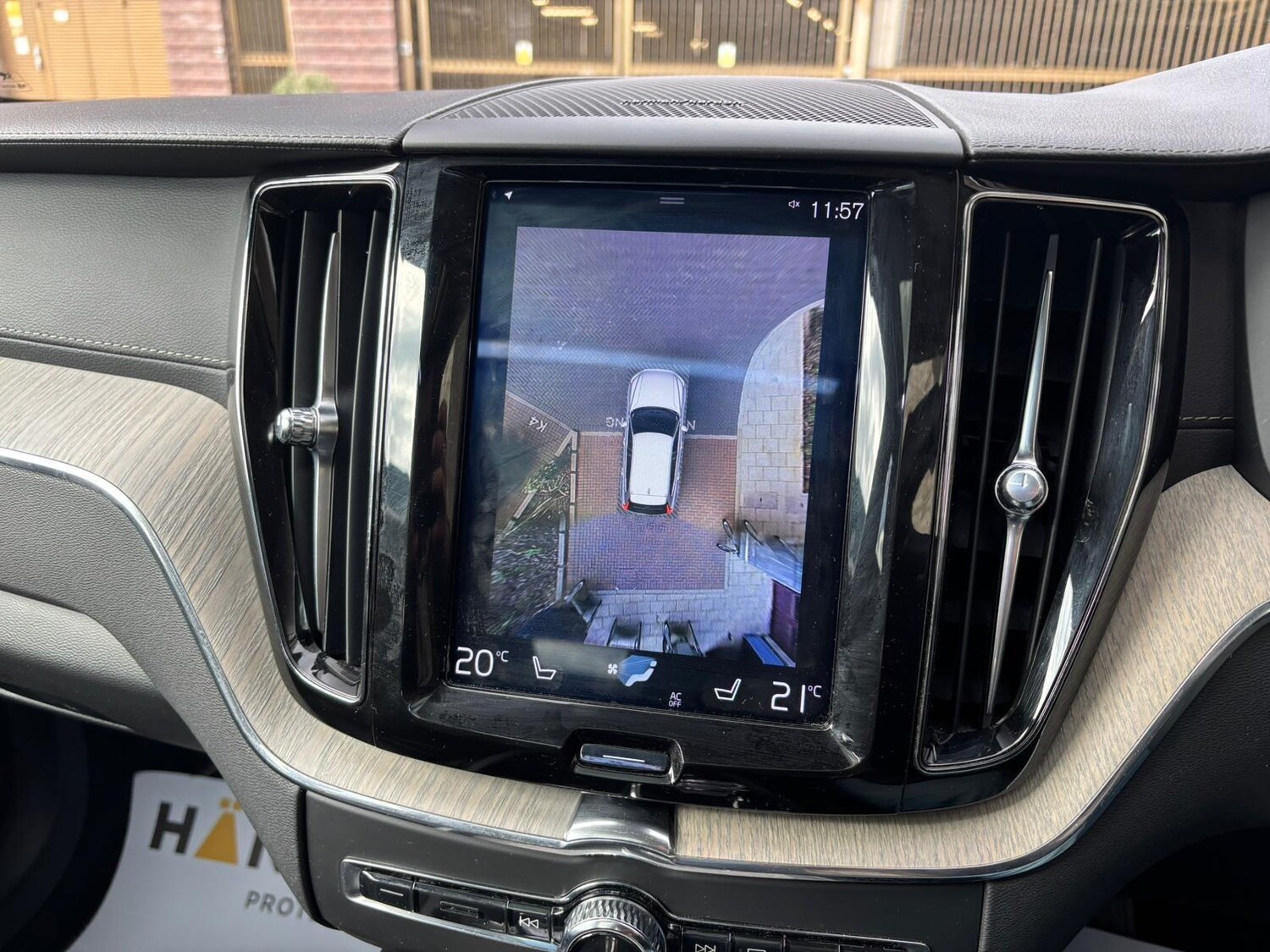 Used Volvo XC60 2020 for sale - 77657583: Photo 35