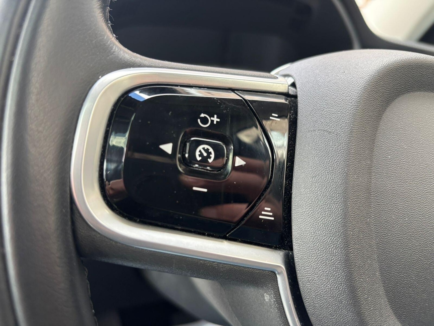 Used Volvo XC60 2020 for sale - 77657583: Photo 45