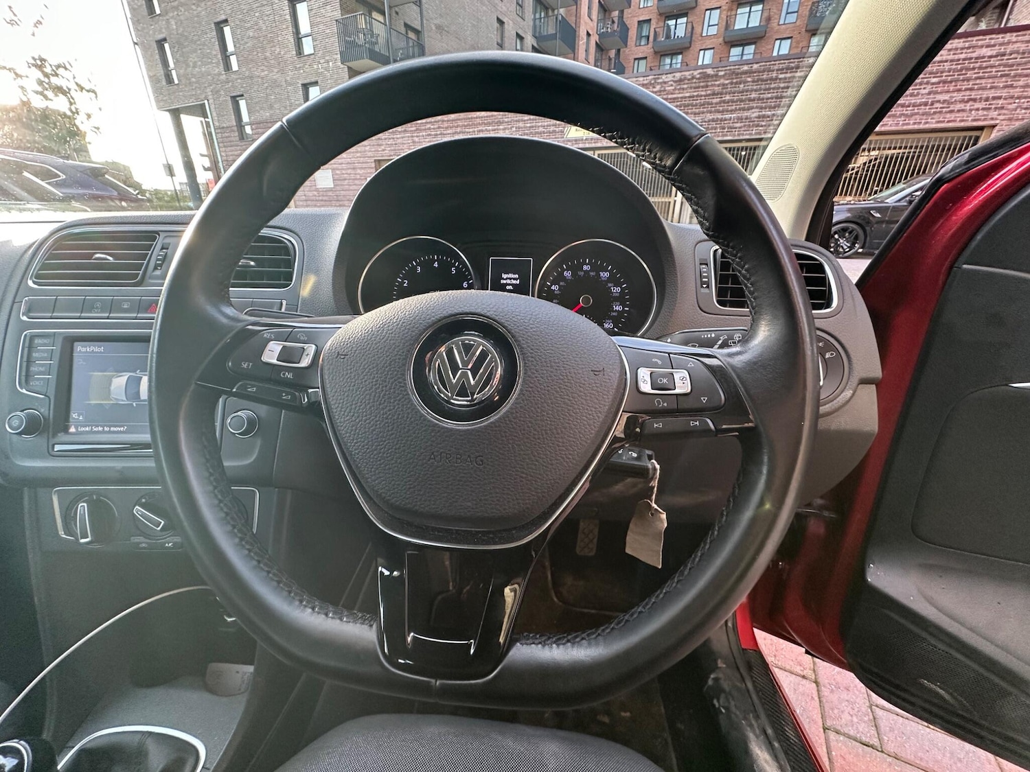 Used Volkswagen Polo 2015 for sale - 76573170: Photo 14