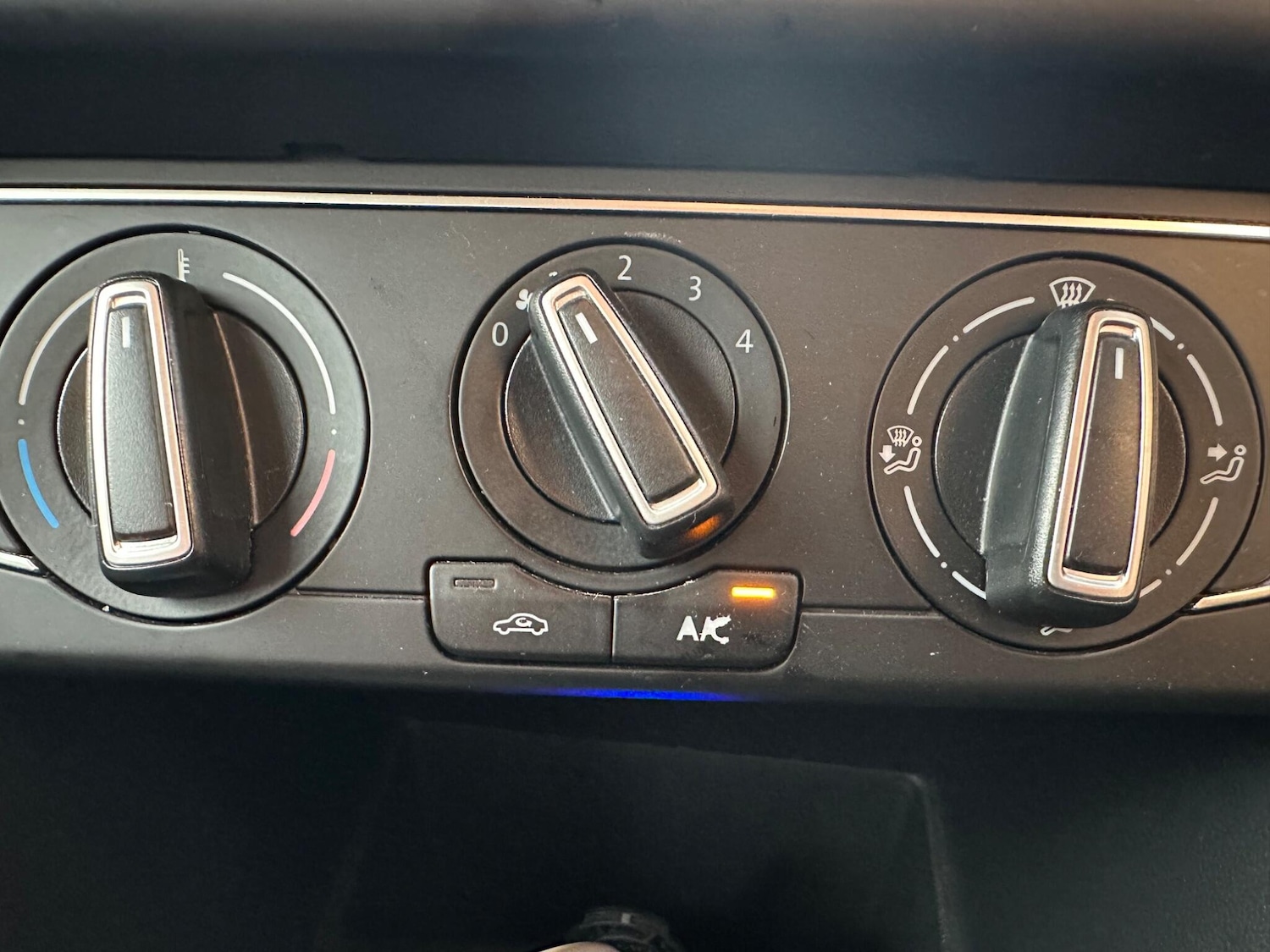 Used Volkswagen Polo 2015 for sale - 76573170: Photo 18