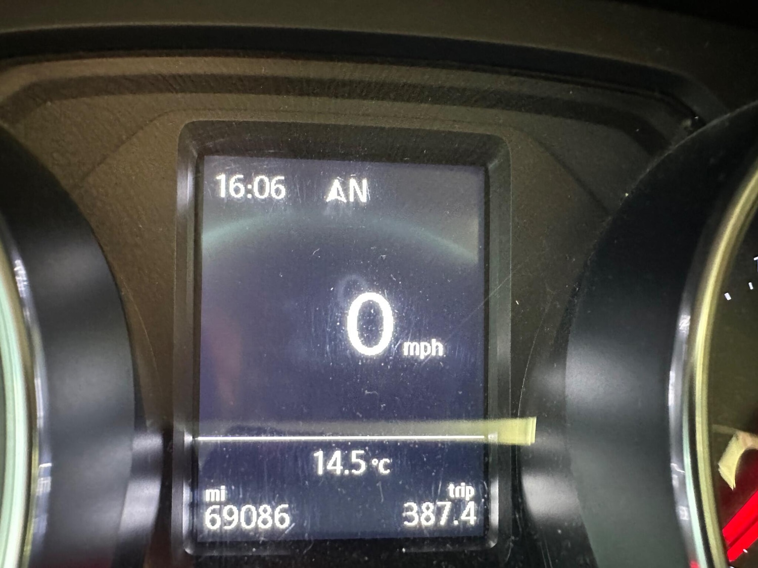 Used Volkswagen Polo 2015 for sale - 76573170: Photo 19